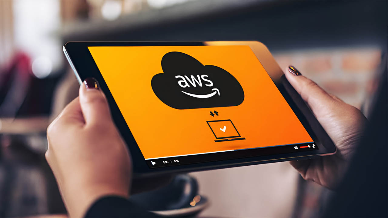 En sólo 2 horas puedes aprender lo esencial de AWS con este curso ...