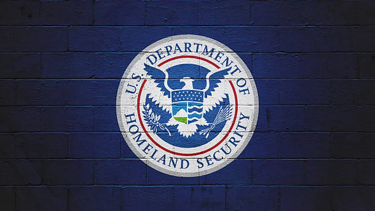 Filtración de datos de 41,000 empleados de DHS - Facialix